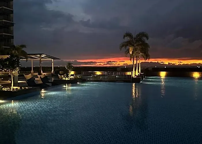 Hotel Stylish 1br Near Airport Facing The Bay - 7b Manila