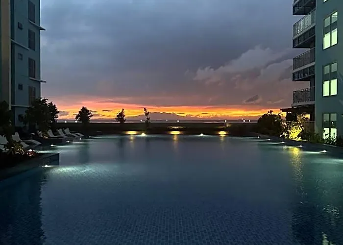 Hotel Stylish 1br Near Airport Facing The Bay - 7b 4*