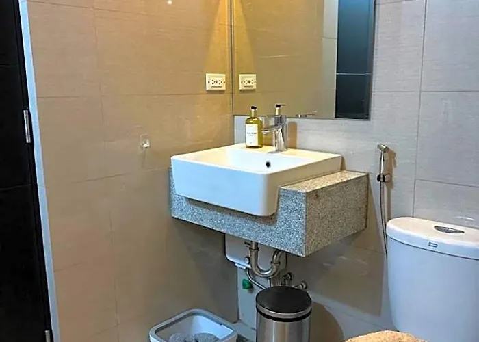 Stylish 1br Near Airport Facing The Bay - 7b Hotel Manila