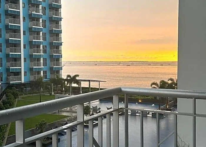 Stylish 1br Near Airport Facing The Bay - 7b Hotel Manila