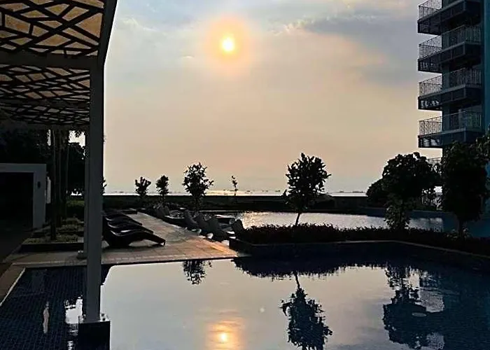 Stylish 1br Near Airport Facing The Bay - 7b 4*