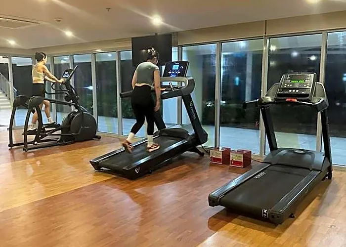 Stylish 1br Near Airport Facing The Bay - 7b